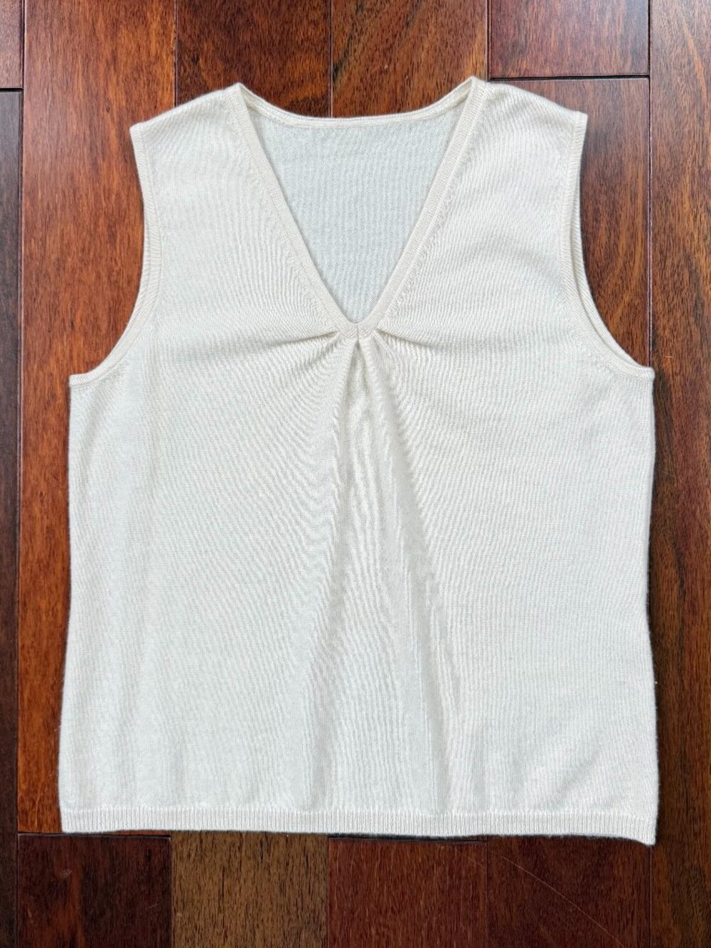 Talbots Cashmere V Neck Knit Sweater Vest Cream Sleeveless Size M Luxury Preppy